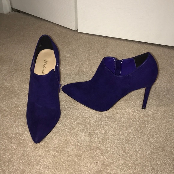 Shoe Dazzle Shoes - Purple fleece bootie pumps